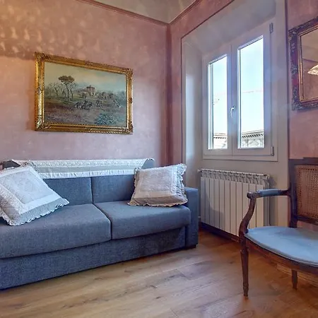 Romantic In The Heart Of Apartment